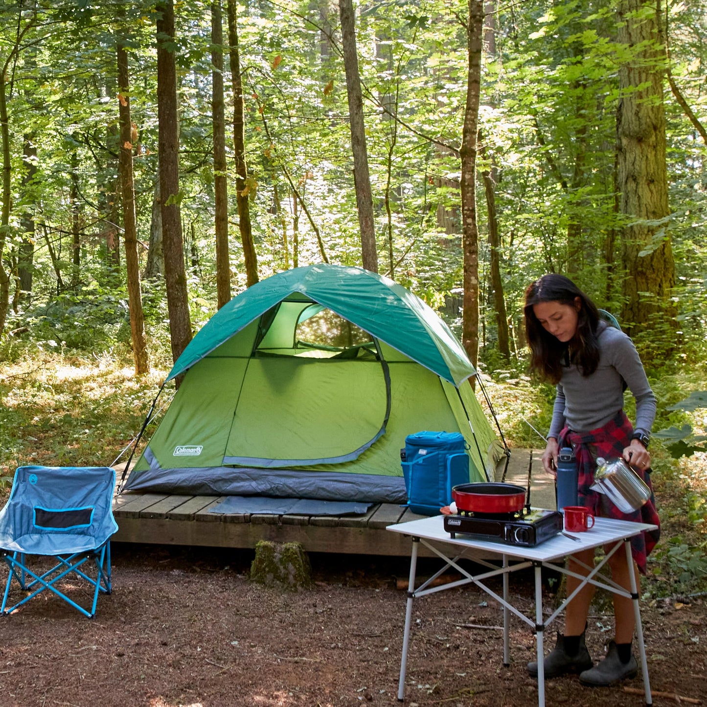 Coleman Sundome Camping Tent with Rainfly, 2/3/4/6 Person Tent Sets Up in 10 Mins, Weatherproof Shelter for Camping, Festivals, Backyard, Sleepovers, & More