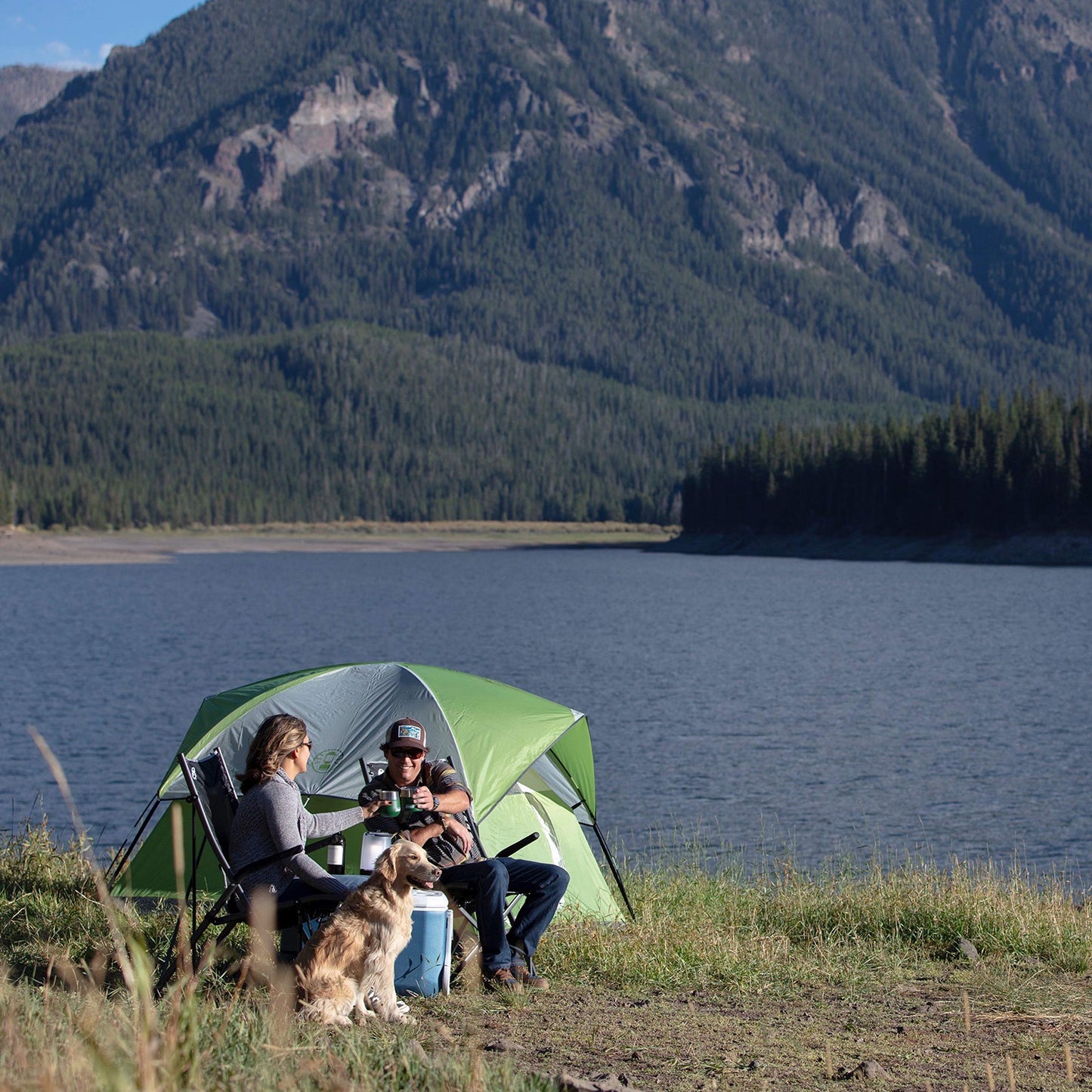 Coleman Sundome Camping Tent with Rainfly, 2/3/4/6 Person Tent Sets Up in 10 Mins, Weatherproof Shelter for Camping, Festivals, Backyard, Sleepovers, & More