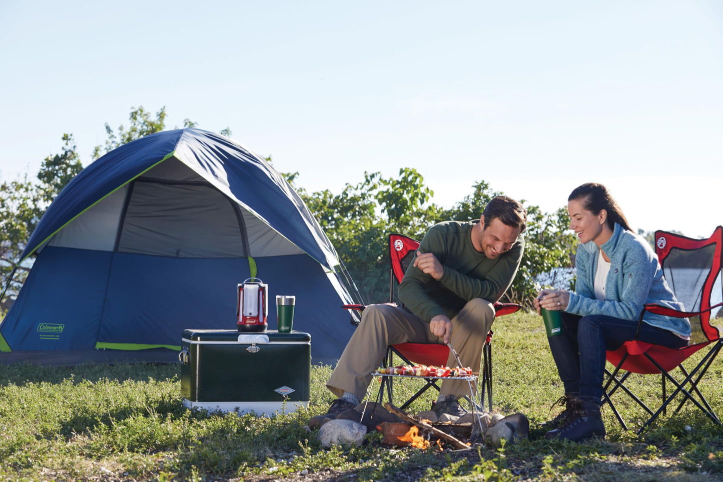 Coleman Sundome Camping Tent with Rainfly, 2/3/4/6 Person Tent Sets Up in 10 Mins, Weatherproof Shelter for Camping, Festivals, Backyard, Sleepovers, & More